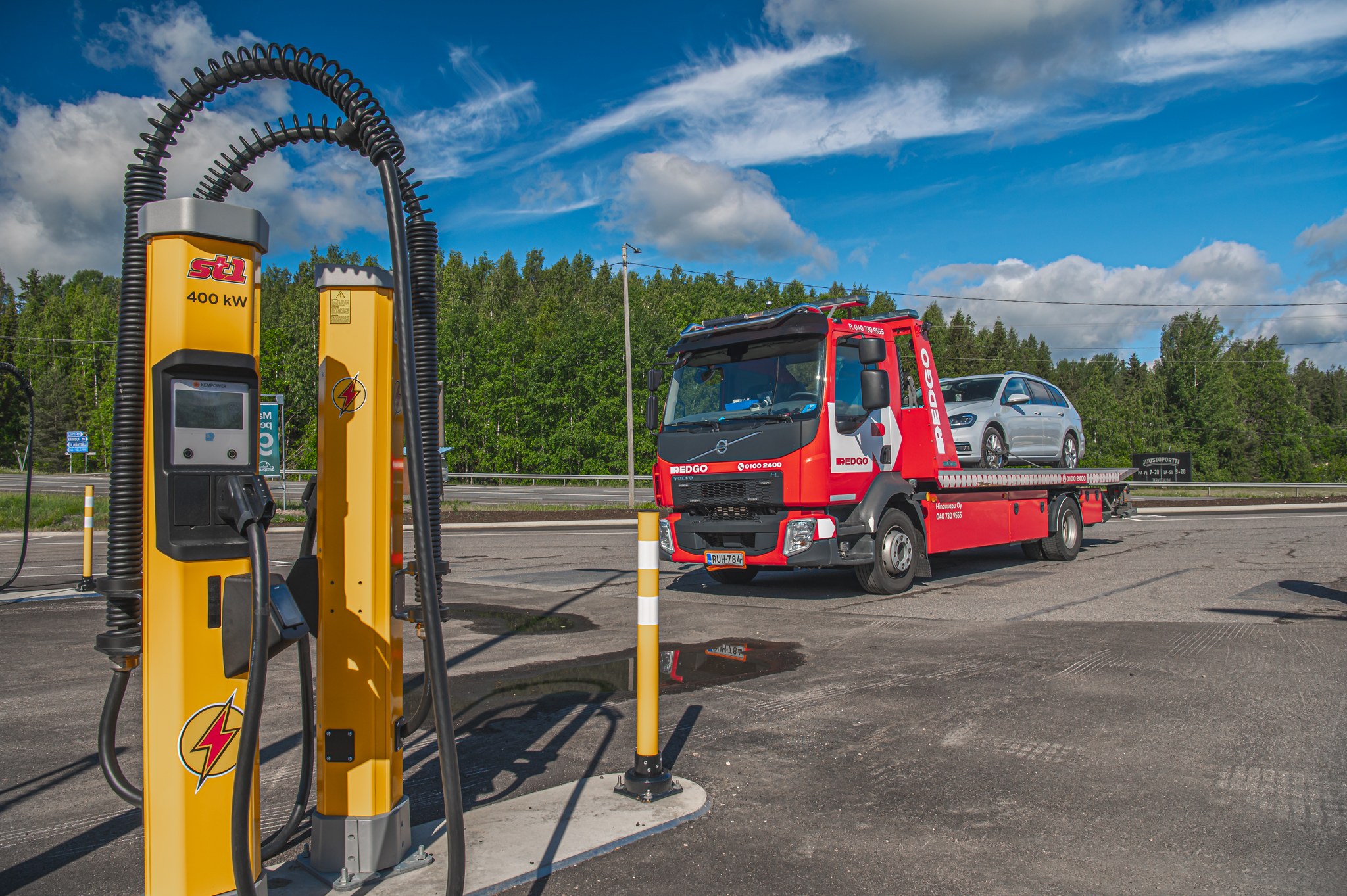 Hinauspalvelu Mäntsälä St1 latausasema